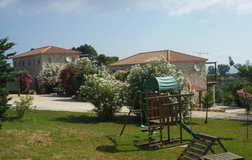 “Arekia” stone built maisonette close to the beach