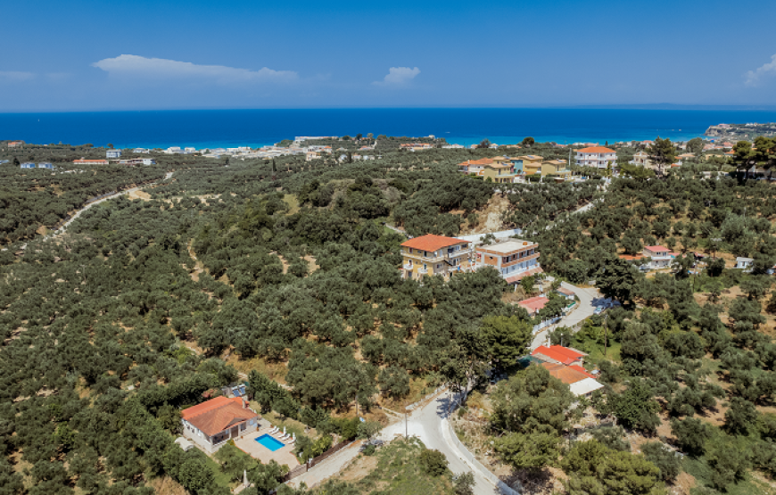 Planos Villa with private pool