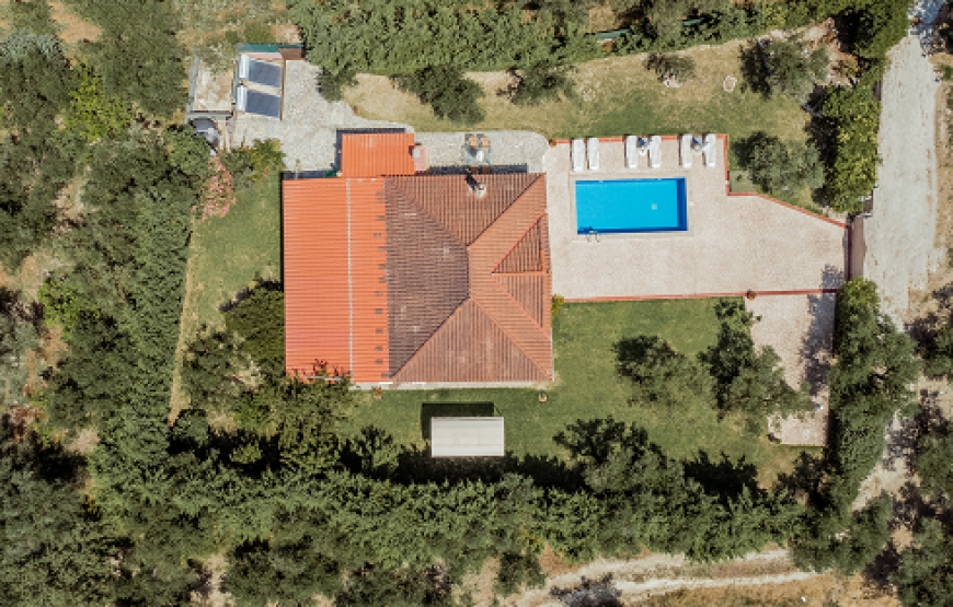 Planos Villa with private pool