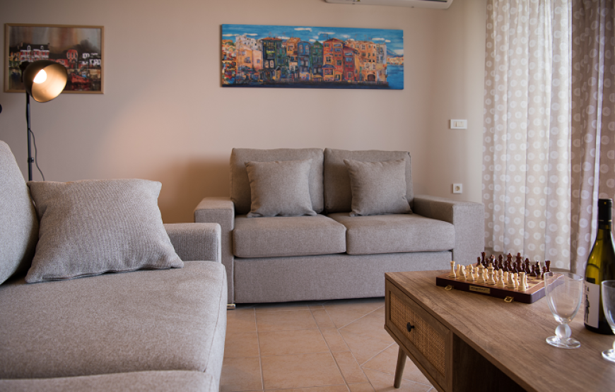 Akrotiri Sea View Suites – II